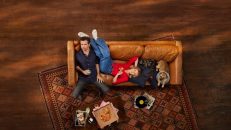 Colin from Accounts 1.Sezon 8.Bölüm Türkçe Dublaj izle